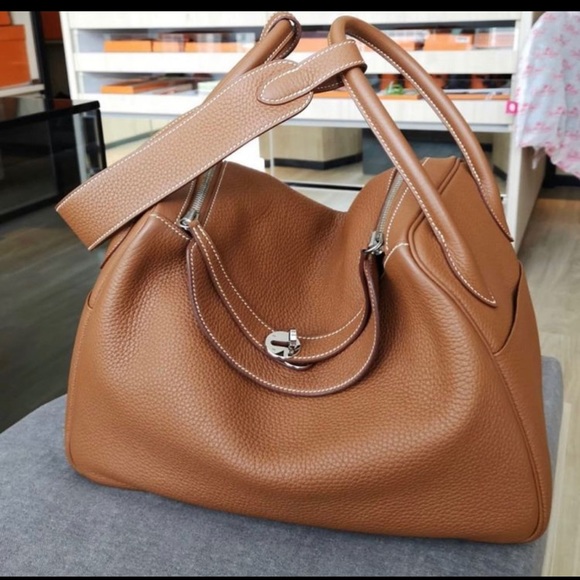 Hermès Lindy 30 in Taurillon Gold clemence 2017 - Picture 8 of 9